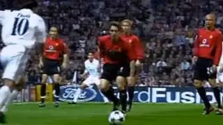 Lu&iacute;s Figo goal for 1-0 | Real Madrid 3-1 Manchester United (08/04/2003)