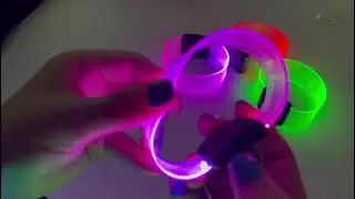 LED Leucht Armband Sound active Flash Bracelet 3 Programme power Arm Band