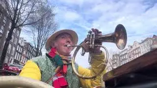Wie aan Amsterdam komt, komt ook een beetje aan mij!