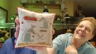 Flosstube #8 - Loose Thread Stitchers