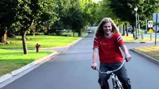 Av Fuzz | Andy Bike Commercial