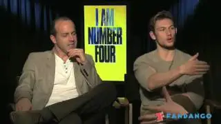 Andrew Freund chats with the cast of 