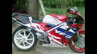 Barry Sheene Suzuki triple and other bikes