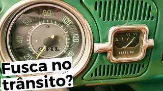 Encarando o tr&acirc;nsito em SP de Fusca 1970 primeira s&eacute;rie