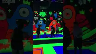 Caindo no glow Park #divers&atilde;o  #familia  #feliz #coloridos #glowpark