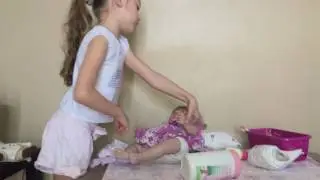Rotina da manh&atilde; da minha Adora doll Sophia.
