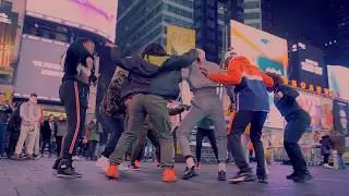 FLASHMOB in Times Square (NYC) by @Blaakow || Serge Beynaud - Kota na Koto