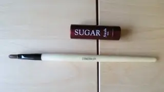 Quick Tip: Prevent Your Lipstick From Bleeding/Feathering