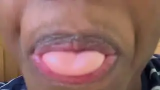 ASMR | A random girl chewing and cracking gum in your face ( NO TALKING)