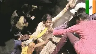 Politician falls into sewer: Indian MP Poonamben Madam falls into drain during interview - TomoNews