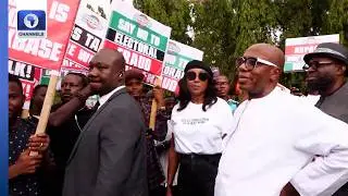 Occupy NASS: Amaechi, Sowore Join Second Day Of Protest At NASS Gate