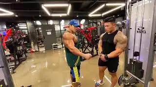 Chul Soon Teaching Shoulder Workout
