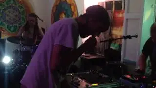 CHINSNIFFER LIVE IN NORTHAMPTON
