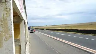 Porsche Carrera GT fly-by