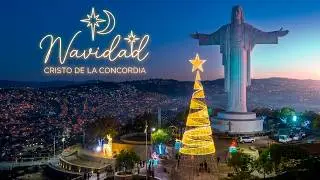 Cristo de la Concordia iluminado en Navidad - Cochabamba
