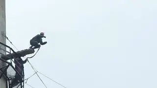 Man Bungee Jumping Stock Video