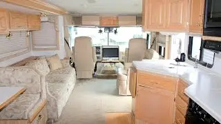 2000 Pace Arrow Vision 36B &ndash; Stock #16820