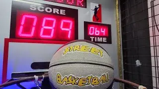 Feiloli Basketball Arcade with PU Street Basketball 飛絡力籃球機配上PU街頭籃球皮波
