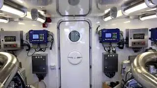 SuperYachts SATU 90. Engine 2000CR  MTU. System Electronics Blueline.