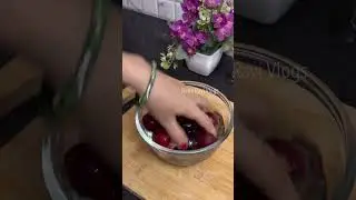 How to Clean Fruits Properly 🍎🫐 | Easy & Safe Method at Home | Fruit Washing Hack #shorts