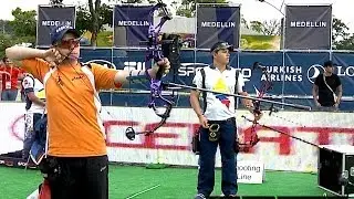 Peter Elzinga v Daniel Munoz &ndash; compound men gold | Medellin 2014 Archery World Cup S2