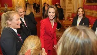 Кейт Миддлтон нарушила королевскую традицию и отправилась на мероприятие в туфлях на 10-сантиметр...