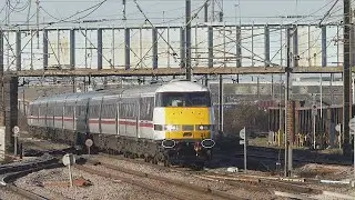 LNER 225 passes Peterborough (6/2/23)