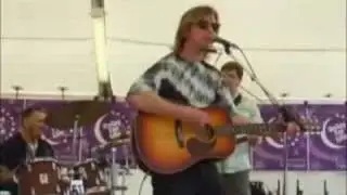 DON HILLMAN 's SECRET BEACH - Phil's Caravan