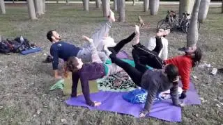 Danzaires. Taller acroyoga &aacute;rboles botella 03 12 16.