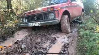 Lada Niva y Suzuki Vitara 4x4 Barro y agua Off Road @larrazing