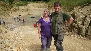 Anne Diamond Interviews Dr. Tim Ewin and Fossil Hunters Neville & Sally Hollingworth