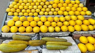 Eating cucumbers and yellow melons has a very sweet and delicious taste.##063