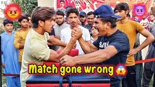 ARM WRESTLING MATCH GONE WRONG 😱 FULL AGGRESIVE MATCH 🔥 ARM WRESTLING VLOG 💪 SMART BOYZ