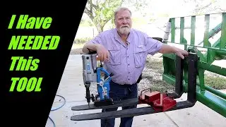 Этот инструмент ОТЛИЧНЫЙ: работает с вилами трактора John Deere.