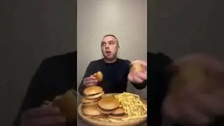 When you got the cheezeburger and someone asks for heal #combatinitiation #roblox #ci