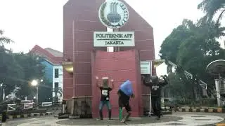 Orang gila!!!helm challenge gaya cacing kepanasan