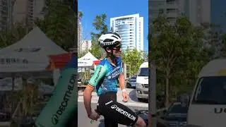 A racing athlete just threw me a reward! #UCI #tourofguangxi #cycling #cyclinglife #cyclingshots