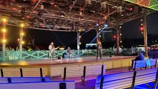 Drey C - Bon Jovi - Living on a Prayer - Disney Springs 2021