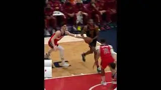 Kuz dabs up Mobley after his amazing score!!