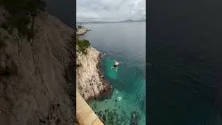 50 m&egrave;tres d&oslash;ds world record 🤣 #fypシ゚viral #record #dods #cliff #marseille #calanques #travel