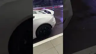 На выставке NAMM заметил чей-то Lamborghini.