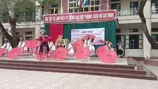 Mashup Xáo lá đi học, cô giáo về bản - Thanh Thư và các bạn 8A1