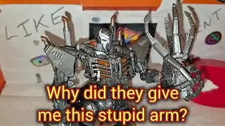 Vid 945 KO Baiwei Transformers Studio Series ROTB Leader Class Scourge (from Aliexpress)