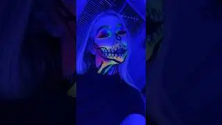 Glow skeleton 💀 #glowmakeup #makeupartist #makeup #fyp #art