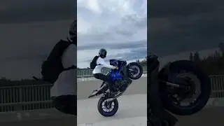 How to ride a Yamaha r1