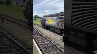 Небольшой состав Colas HST Class 43 в Киддерминстере во время выходных, посвященных эксплуатации ...