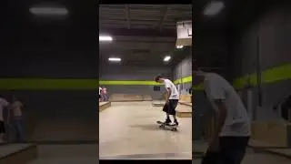 Sum flat ground #skate#skateboard #treflip #frontsideflip #hardflip