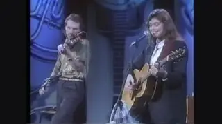 Nanci Griffith w. Mark O'Connor - There's A Light Beyond These Woods (Mary Margaret)