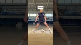 Skill move  #futsalmoves  #trainlikeapro  #footballtraining  #filskilltraining #shorts