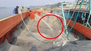 Unloading sand form ship barge unloading video unload sand from big barge ship 400 (31 Jan 2026)